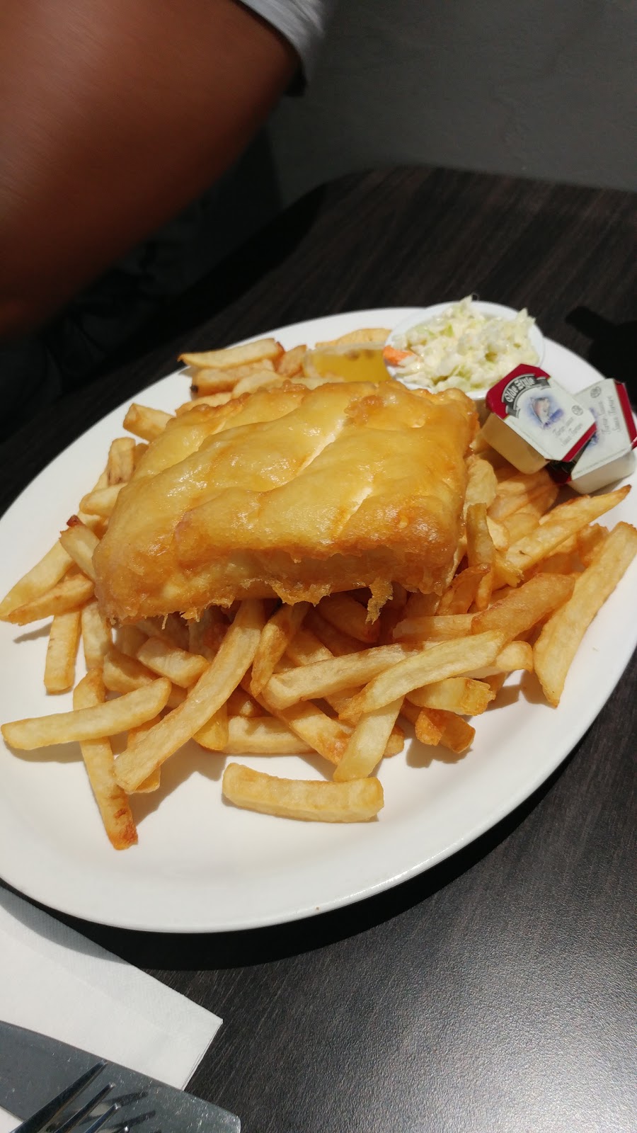 Hyland Family Restaurant | 1866 Scugog St, Port Perry, ON L9L 1J3, Canada | Phone: (905) 982-0155