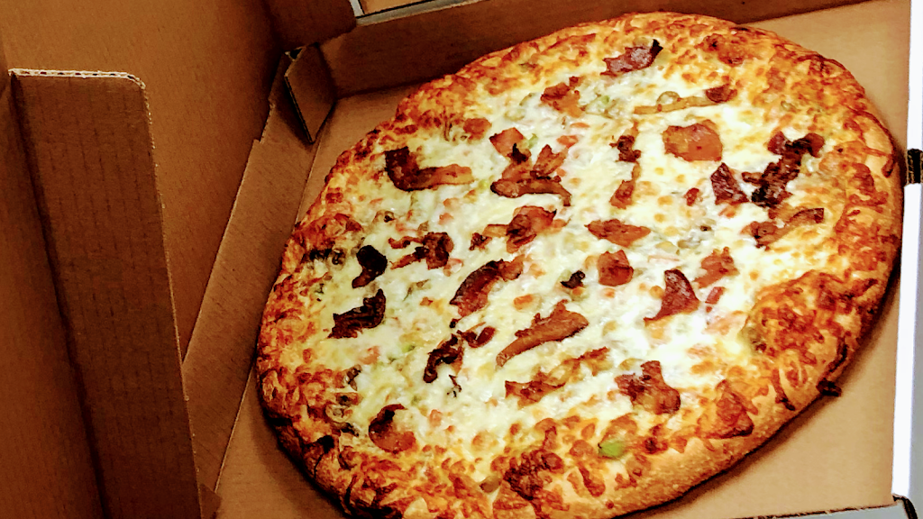 Lorenzos Pizzeria | 94 Montréal Rd, Vanier, ON K1L 6E6, Canada | Phone: (613) 562-0848
