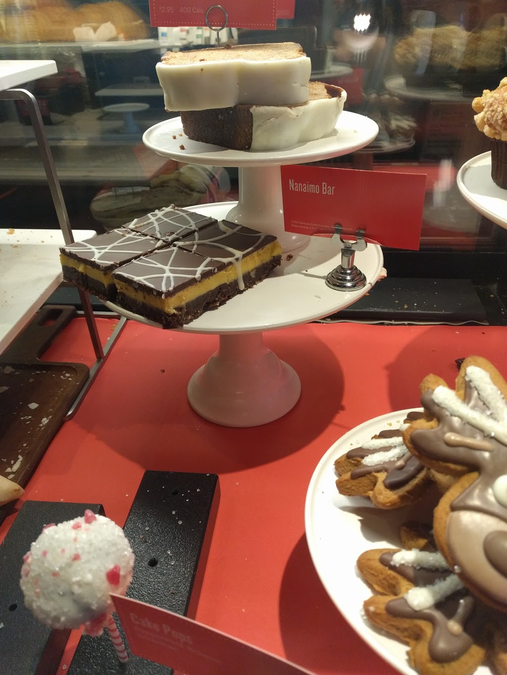 Starbucks | Shopping Center, 2210 Bank St, Ottawa, ON K1V 1G6, Canada | Phone: (613) 733-3227