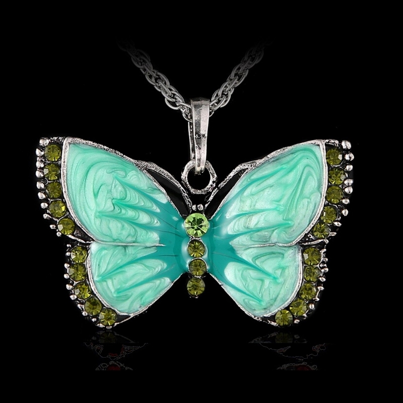 Lynes Charm Shop | 401 Rue Dalcourt, Pincourt, QC J7W 5X3, Canada | Phone: (514) 771-7437