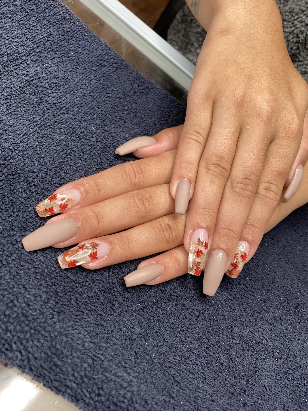 Split beauty bar | 2216 Hammonds Plains Rd, Hammonds Plains, NS B4B 1M5, Canada | Phone: (902) 483-7499