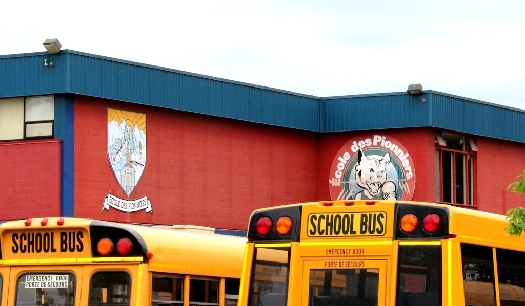 École des Pionniers | 1618 Patricia Ave, Port Coquitlam, BC V3B 4A8, Canada | Phone: (604) 552-7915