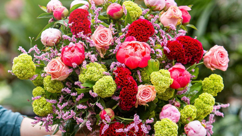 Flower Delivery Kamloops | 1478 Emerald Dr, Kamloops, BC V2E 2E3, Canada | Phone: (778) 694-7437