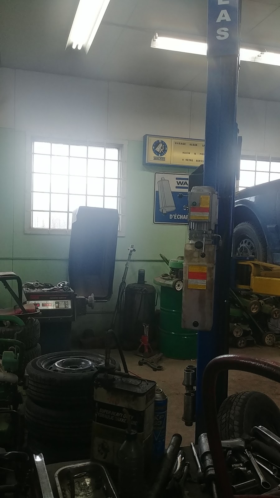 Garage Alban Laporte | 2231 Rue Laporte, Sainte-Élisabeth, QC J0K 2J0, Canada | Phone: (450) 753-3050
