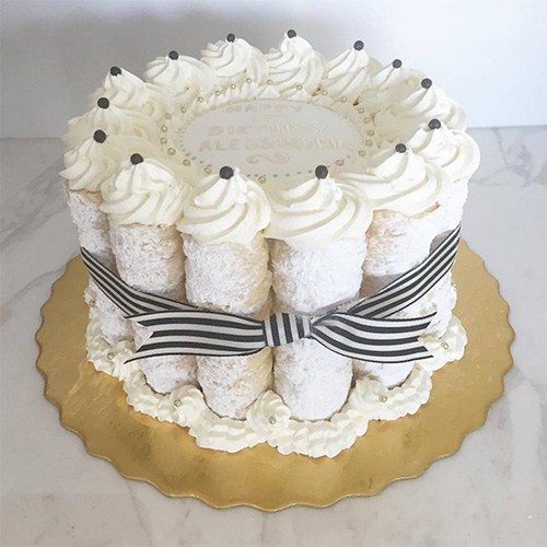 Cannoli Queens | 200 Marycroft Ave #23, Woodbridge, ON L4L 5X9, Canada | Phone: (905) 850-8880