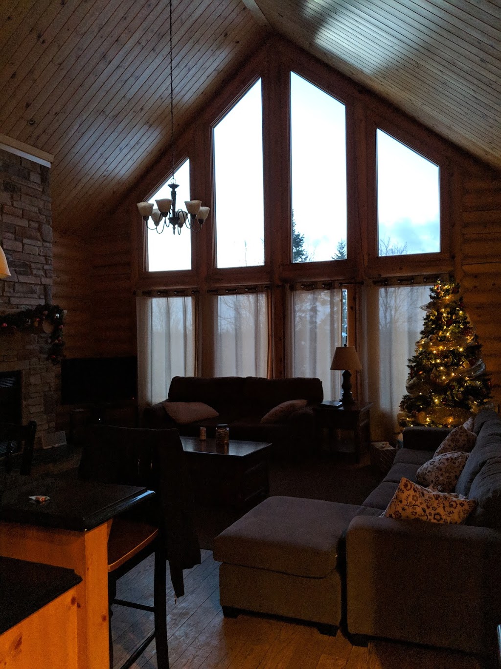 Chalet 91 | Mille-Isles, QC J0R 1A0, Canada | Phone: (514) 216-1436