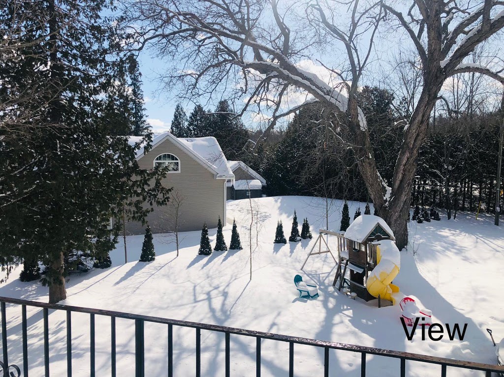 lake sparrow guest house | 1585 Port Stanton Pkwy, Severn Bridge, ON P0E 1N0, Canada | Phone: (705) 996-0008
