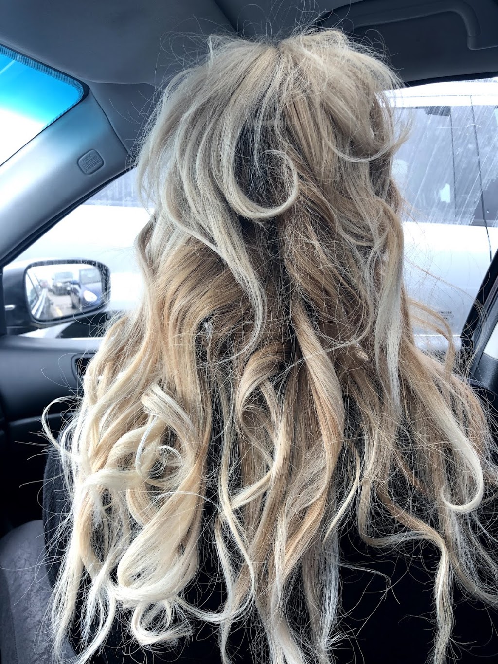 La Marca Salon & Barber | 941 Taunton Rd E C8, Oshawa, ON L1H 7K5, Canada | Phone: (905) 579-2525