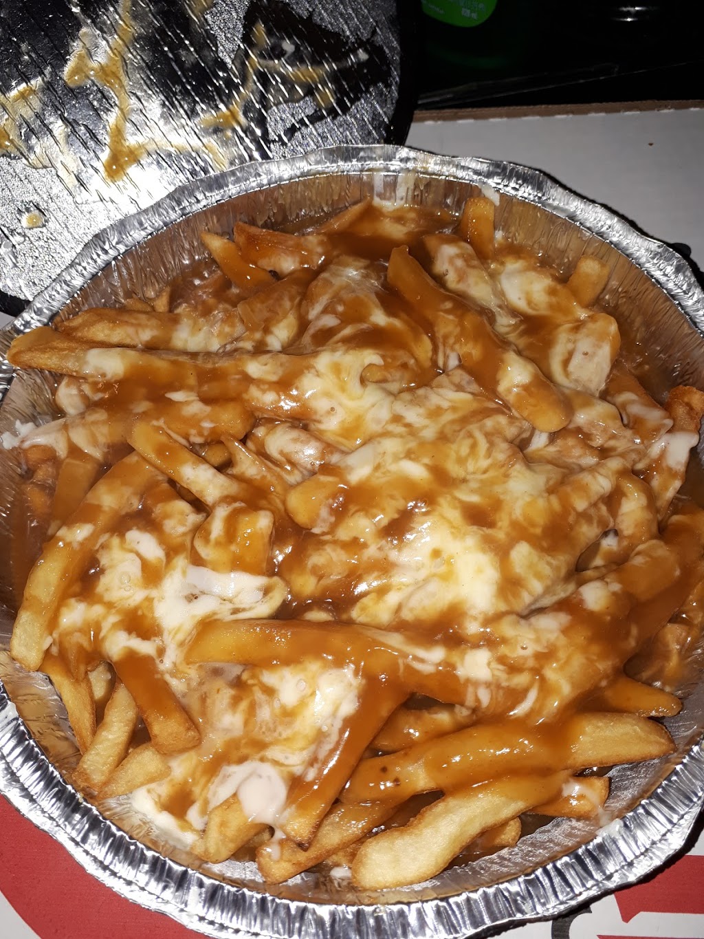 Bulls Eye Pizza East | 214 Lauzon Rd, Windsor, ON N8S 3L6, Canada | Phone: (519) 944-1221