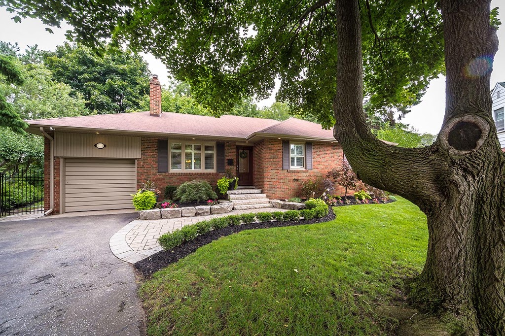Clarkson Real Estate | Clarkson Homes | ClarksonLIFE | 2440 Bromsgrove Rd, Mississauga, ON L5J 4J7, Canada | Phone: (905) 997-6000