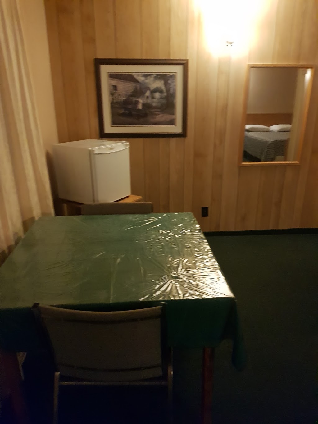 Pineview Motel | 4389 Arthur St. West (Hwy 11/17), Trans-Canada Hwy, Kakabeka Falls, ON P7C 5M9, Canada | Phone: (807) 286-1686