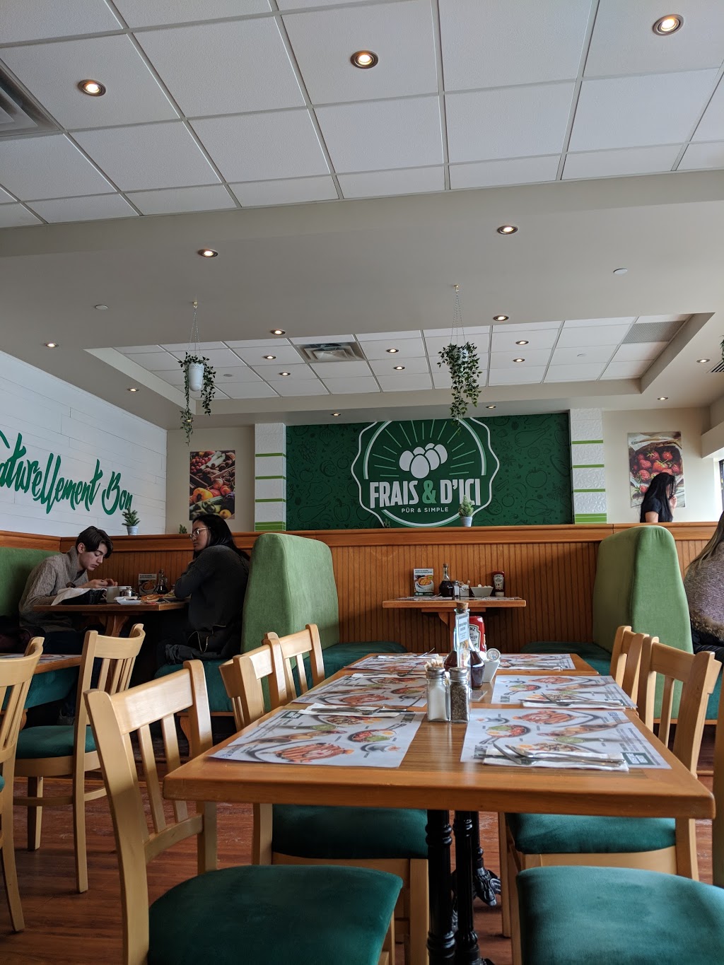 Les Promenades Bellerose | 2165 Boulevard des Laurentides, Laval, QC H7M 4M2, Canada | Phone: (514) 931-9100