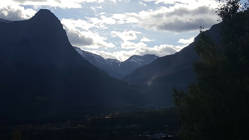 Paulco Landscaping | 126 Benchlands Terrace, Canmore, AB T1W 1G2, Canada | Phone: (403) 609-2534