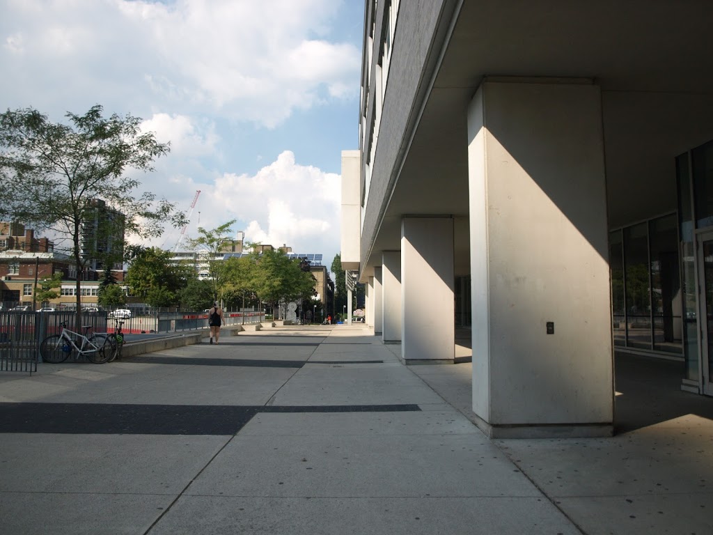 North Toronto Collegiate Institute | 17 Broadway Ave, Toronto, ON M4P 1T7, Canada | Phone: (416) 393-9180
