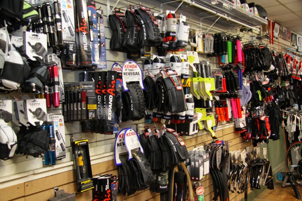 The Hub Bicycle Shop | 22 Queen St W, Cambridge, ON N3C 1G1, Canada | Phone: (519) 249-1473