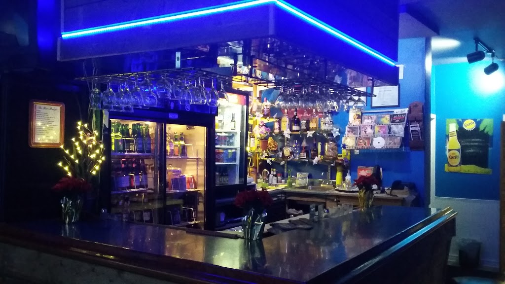 Caribbean Breeze | 388 Royal York Rd, Etobicoke, ON M8Y 2R3, Canada | Phone: (416) 201-9750