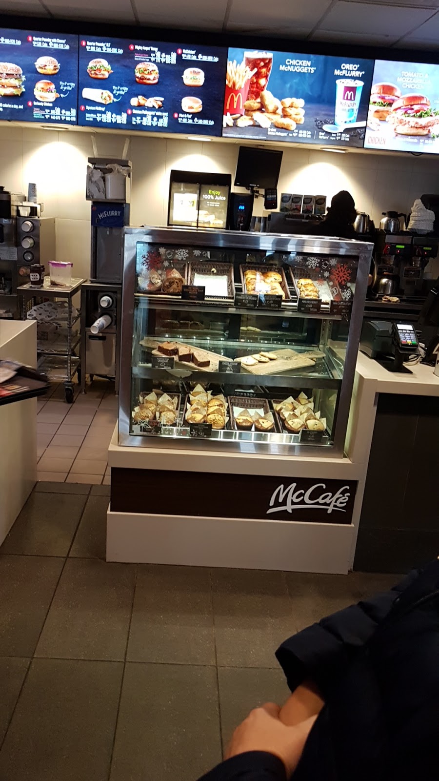 McDonalds | 6161 Thorold Stone Rd, Niagara Falls, ON L2J 1A4, Canada | Phone: (905) 356-8856