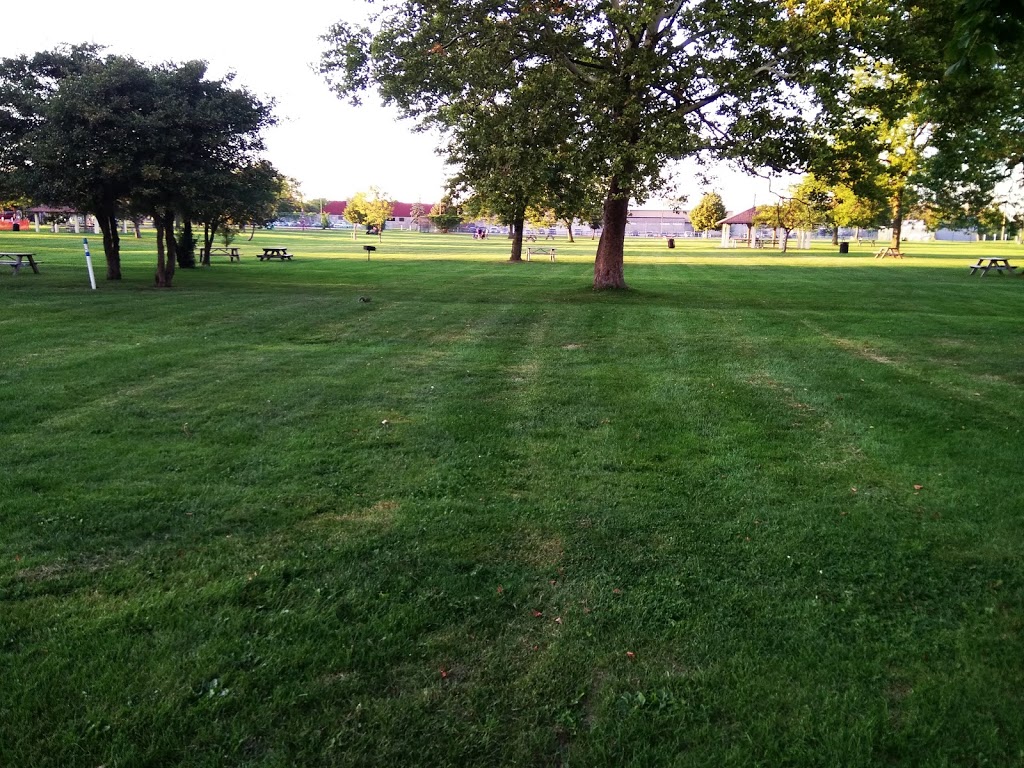Hyde Park | 3200 Pine Ave, Niagara Falls, NY 14301, USA | Phone: (716) 286-4940