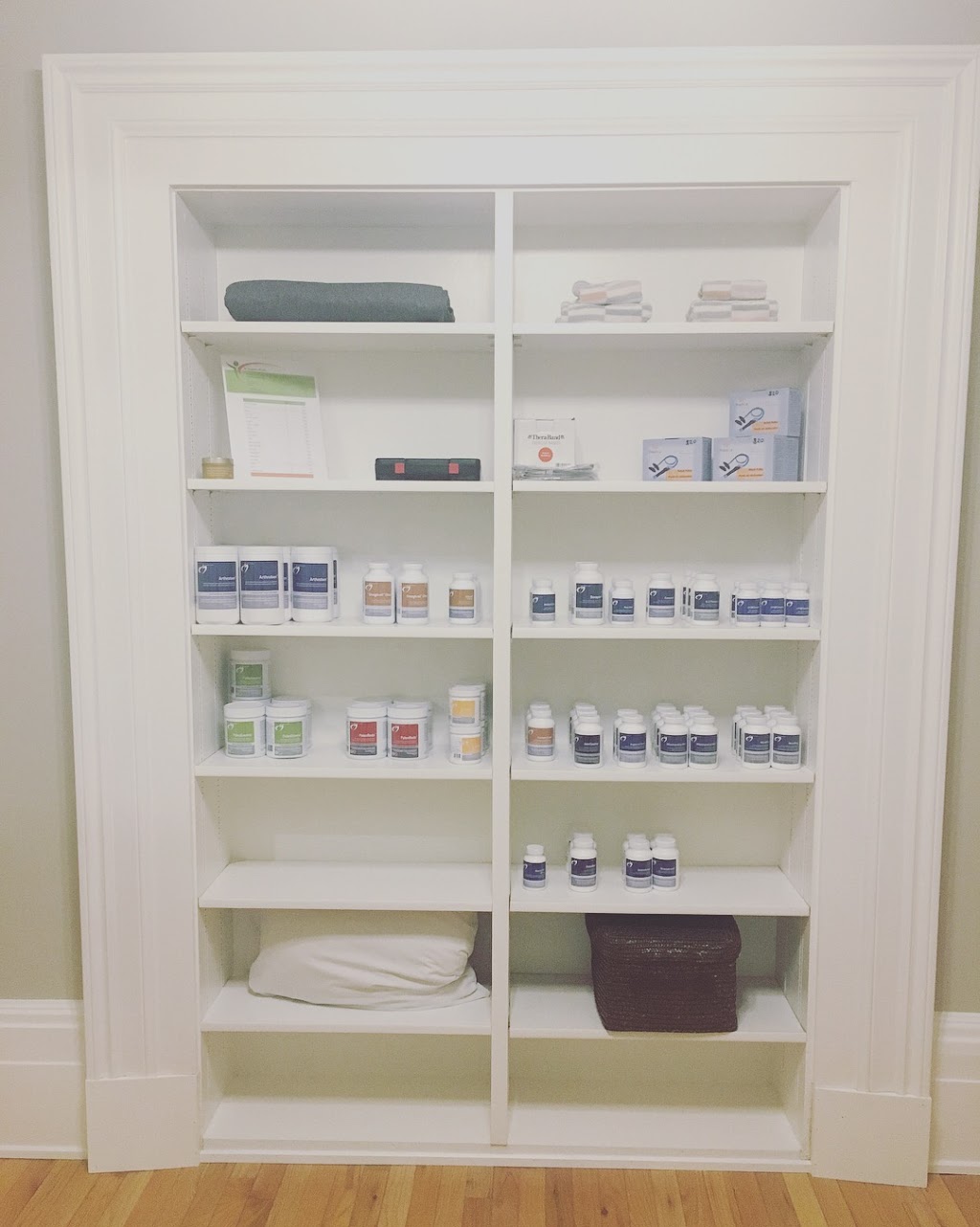 Dr. Jacquelyn Nicholls | 1 Adelaide St N, Lindsay, ON K9V 3M7, Canada | Phone: (705) 320-7811