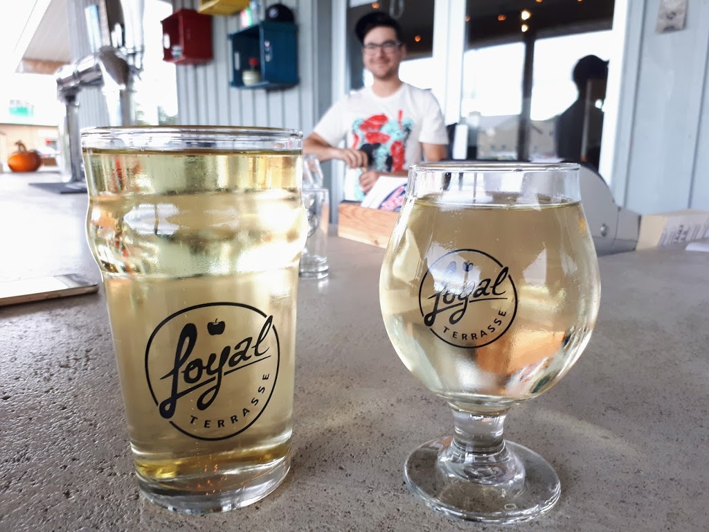 Loyal Terrasse | 171 Chemin de Marieville, Rougemont, QC J0L 1M0, Canada | Phone: (438) 889-2818