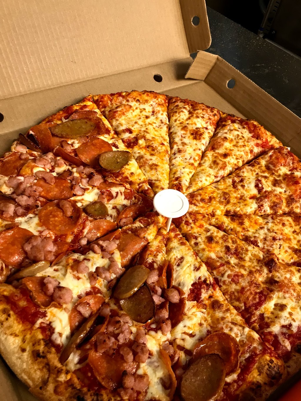 Pizza Pizza | 1375 Southdown Rd, Mississauga, ON L5J 2Z1, Canada | Phone: (416) 967-1111