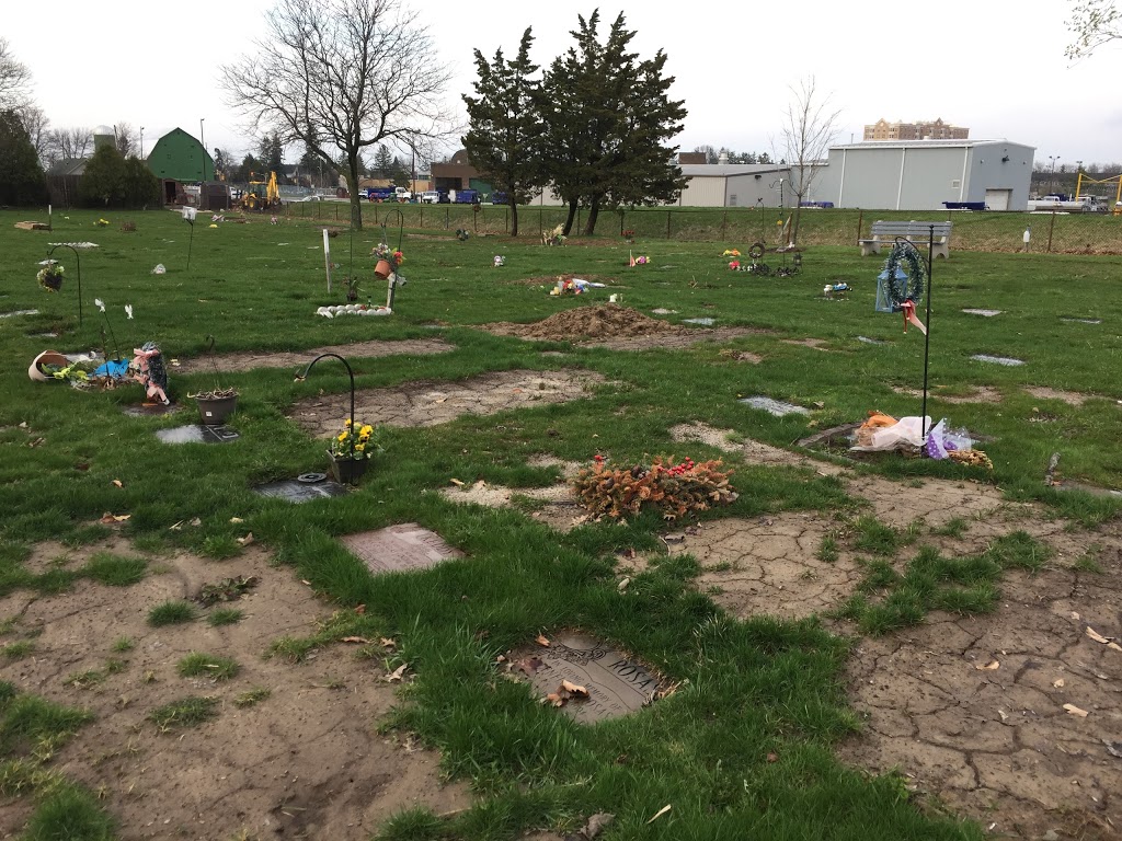 Mount Hamilton Cemetery | 260 Rymal Rd E, Hamilton, ON L9B 1C2, Canada | Phone: (905) 546-4704