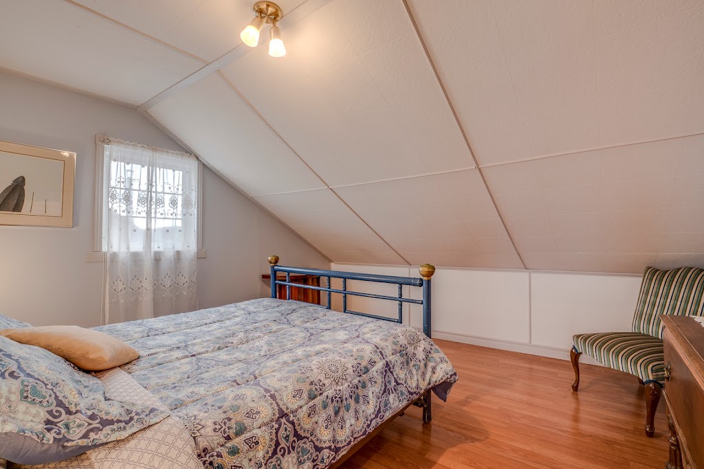 La Belle Amour du Lac | 250 Rue Ste Marie, Lac-aux-Sables, QC G0M 1X0, Canada | Phone: (581) 994-4315