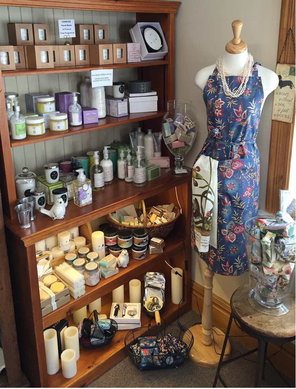 Hawthorne House | 10522 Islington Ave, Kleinburg, ON L0J 1C0, Canada | Phone: (905) 893-1059