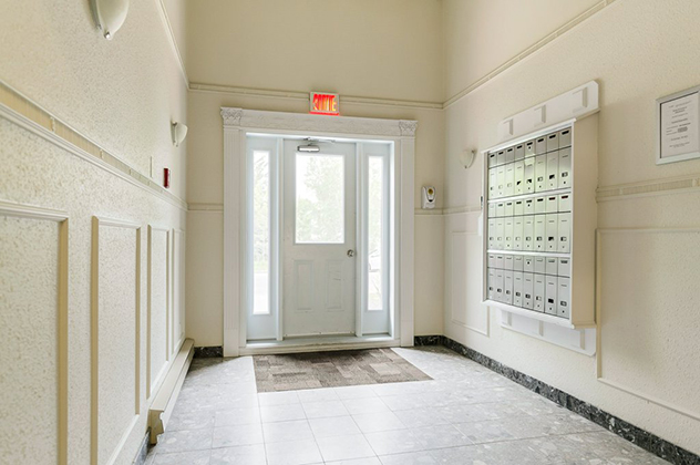 Domaine Lebourgneuf | 2540 Boulevard Lebourgneuf #103, Québec, QC G2C 1Z1, Canada | Phone: (418) 847-6652