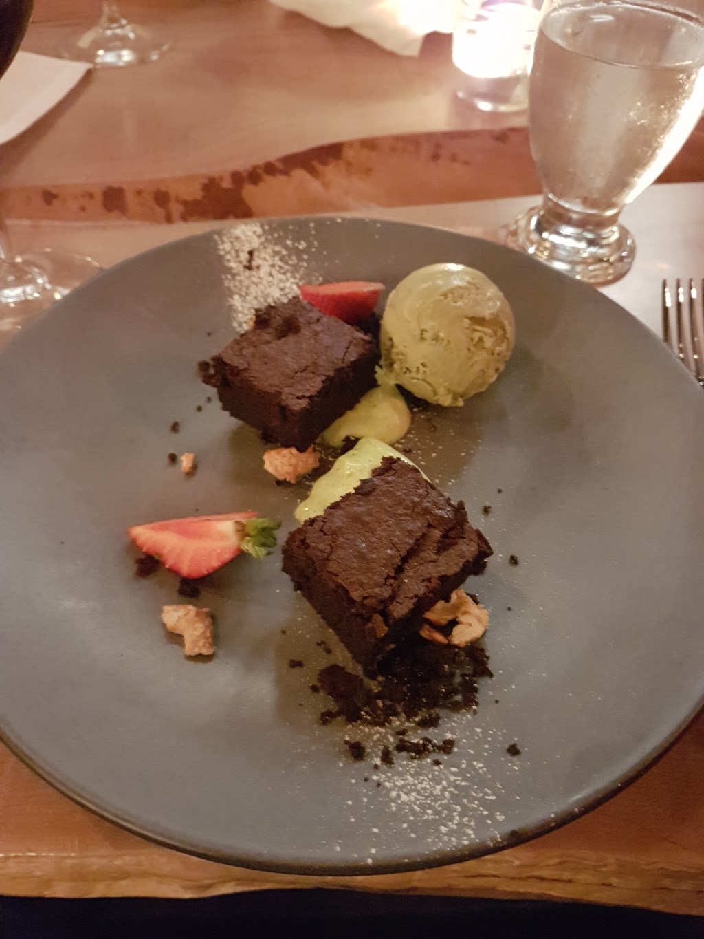 Table 40 at Fraser Café | 7 Springfield Rd, Ottawa, ON K1M 1C8, Canada | Phone: (613) 749-1444