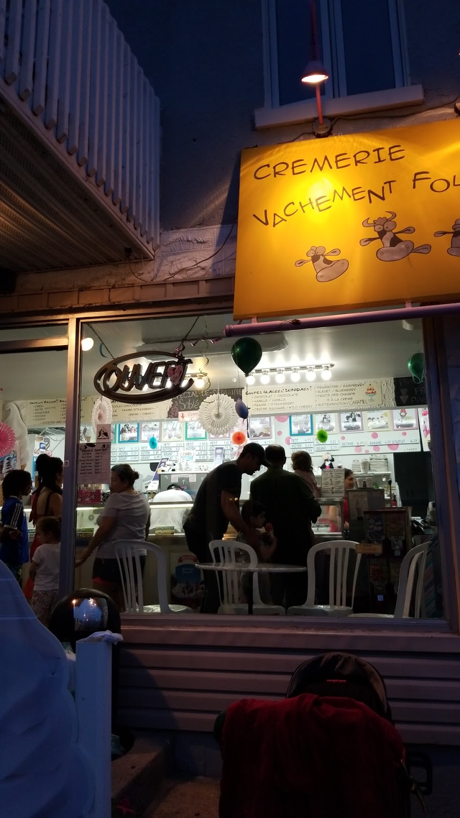 Vachement Folle | 3901 Boulevard Lévesque O, Laval, QC H7W 2P1, Canada | Phone: (450) 934-1901