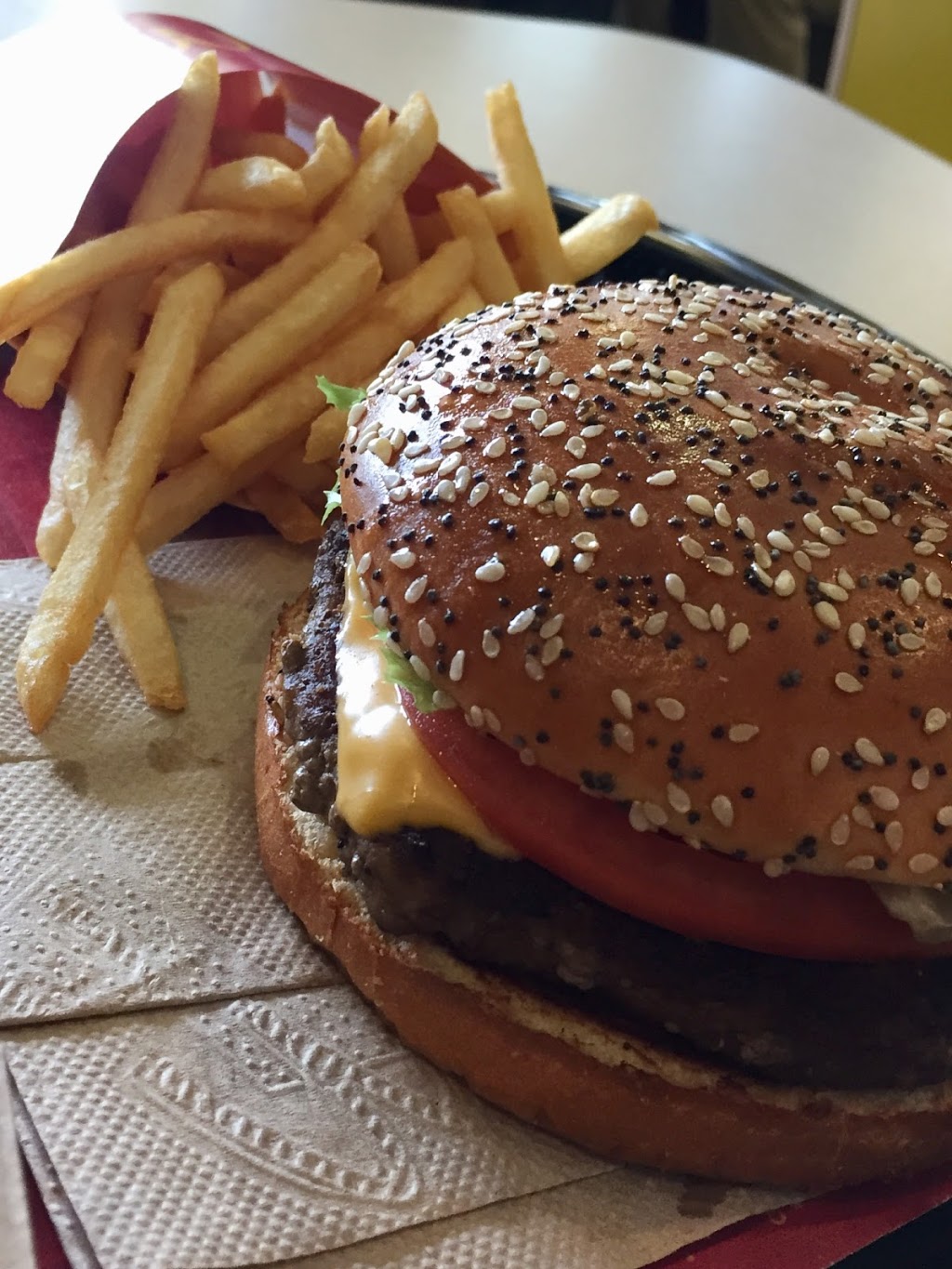 McDonalds | 808 Marine Dr, West Vancouver, BC V7T 1A1, Canada | Phone: (604) 922-1012