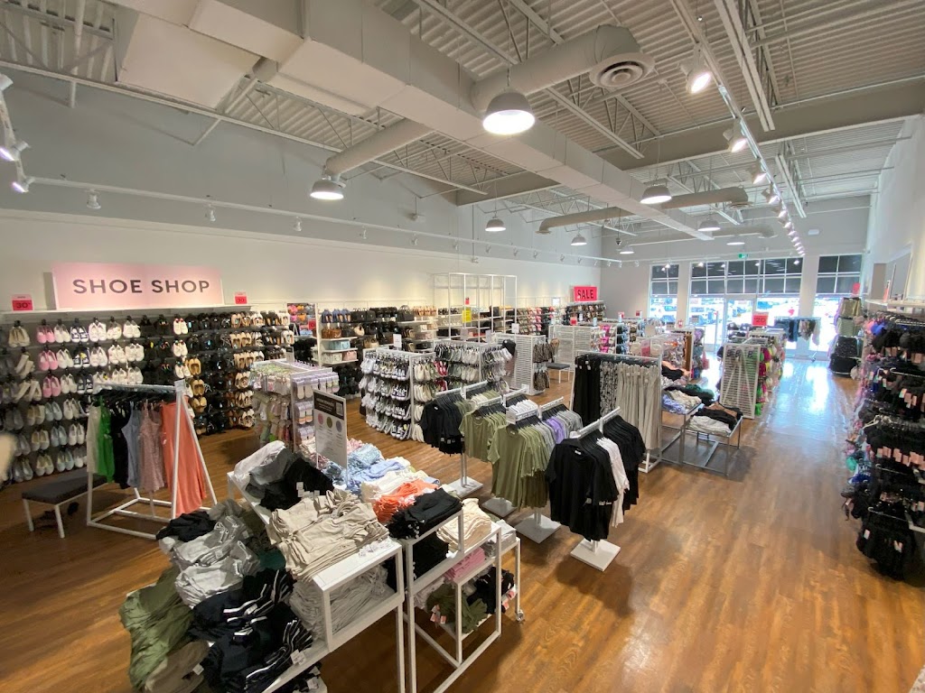 Ardene | 1965 Hyde Park Rd D10/11, London, ON N6H 0A3, Canada | Phone: (519) 930-8893