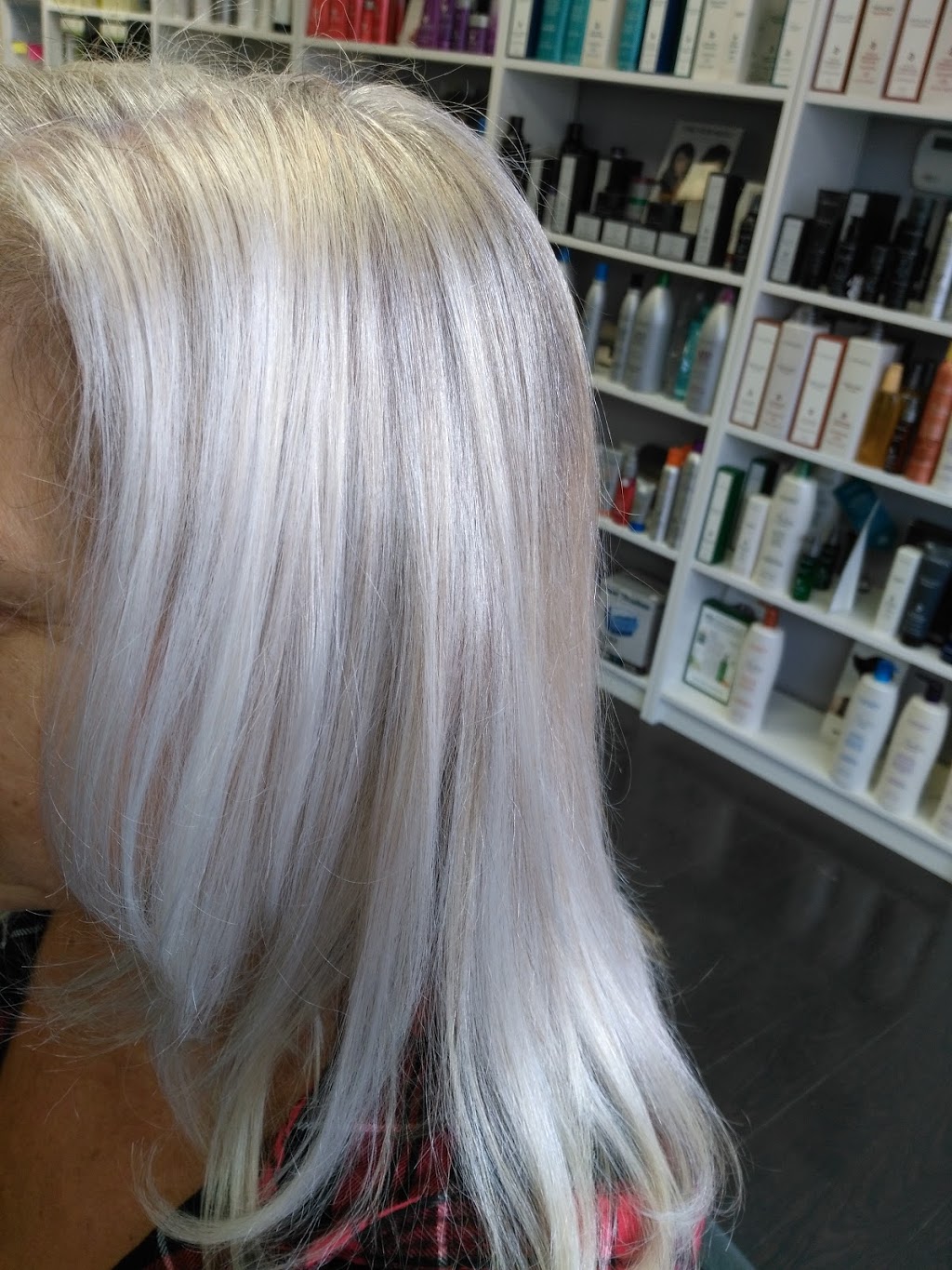 Dreamer Hair Design | 953 Kingston Rd, Toronto, ON M4E 1S8, Canada | Phone: (416) 788-8751