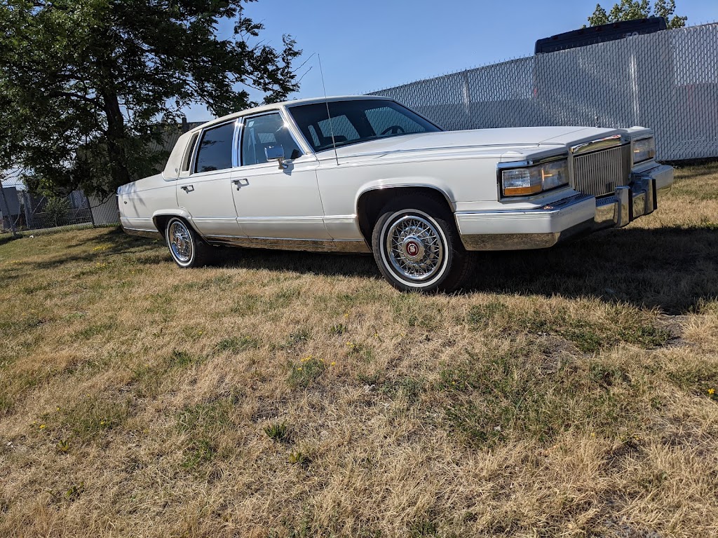Les Automobiles Antique Mercier et Fils | 1218 Rue Labadie, Longueuil, QC J4N 1C7, Canada | Phone: (438) 373-5404