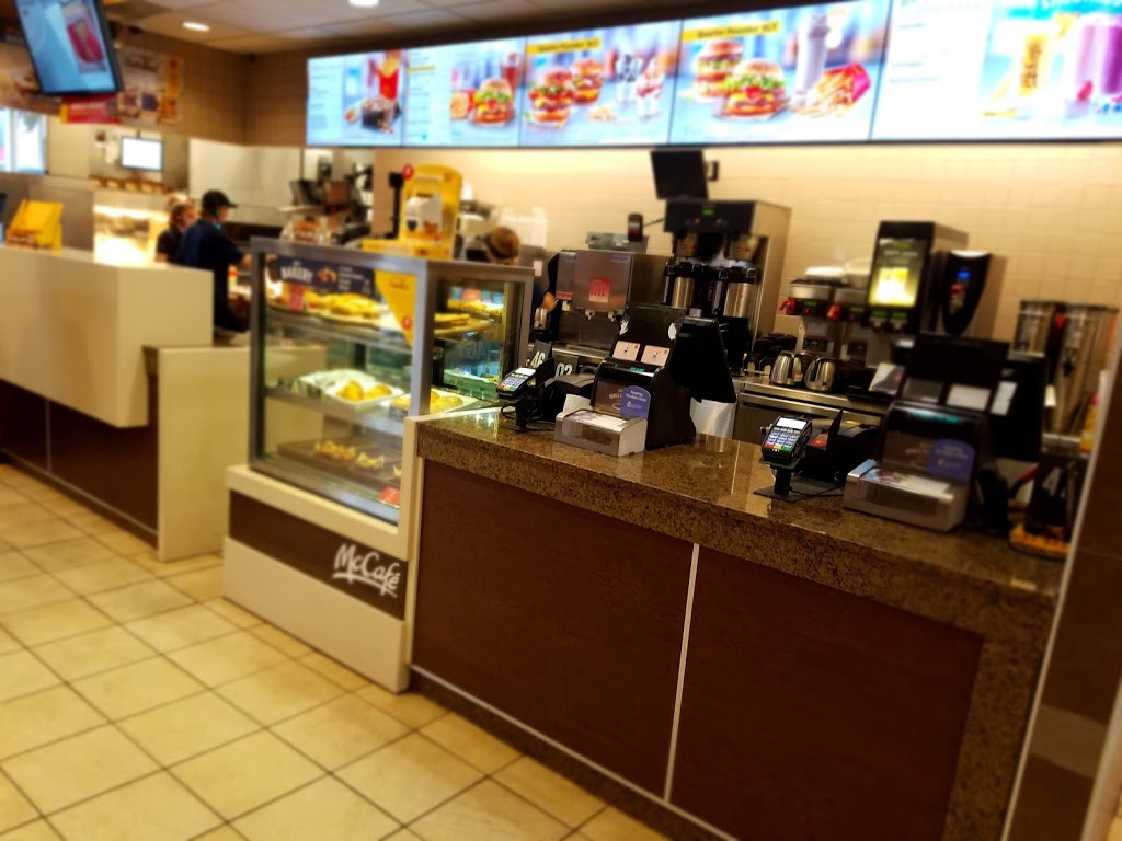 McDonalds | 16 Baskin Dr W, Arnprior, ON K7S 3G8, Canada | Phone: (613) 623-7975