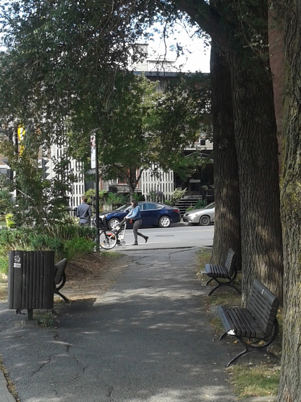 Parc J.-Z.-Léon-Patenaude | Rue Berri et, Rue Cherrier, Montréal, QC H2L 1H3, Canada | Phone: (514) 872-0311