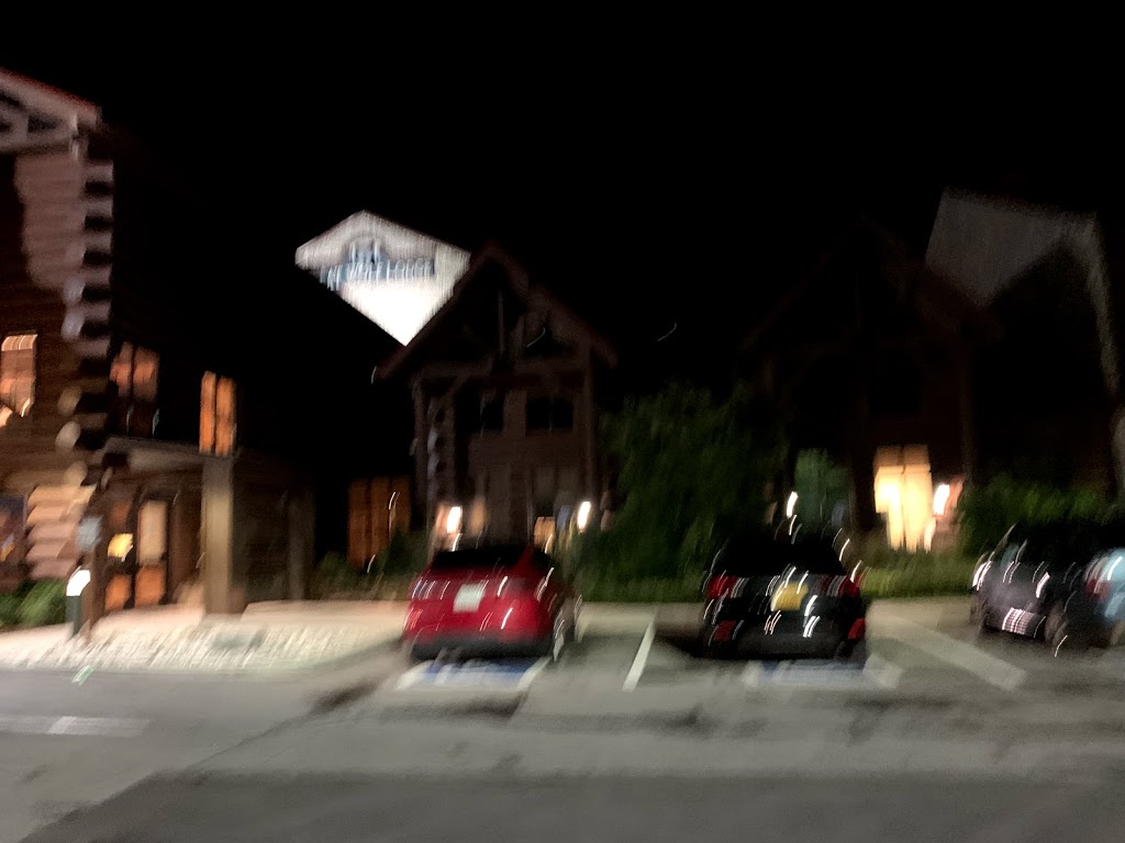 Great Wolf Lodge | 3950 Victoria Ave, Niagara Falls, ON L2E 7M8, Canada | Phone: (905) 354-4888