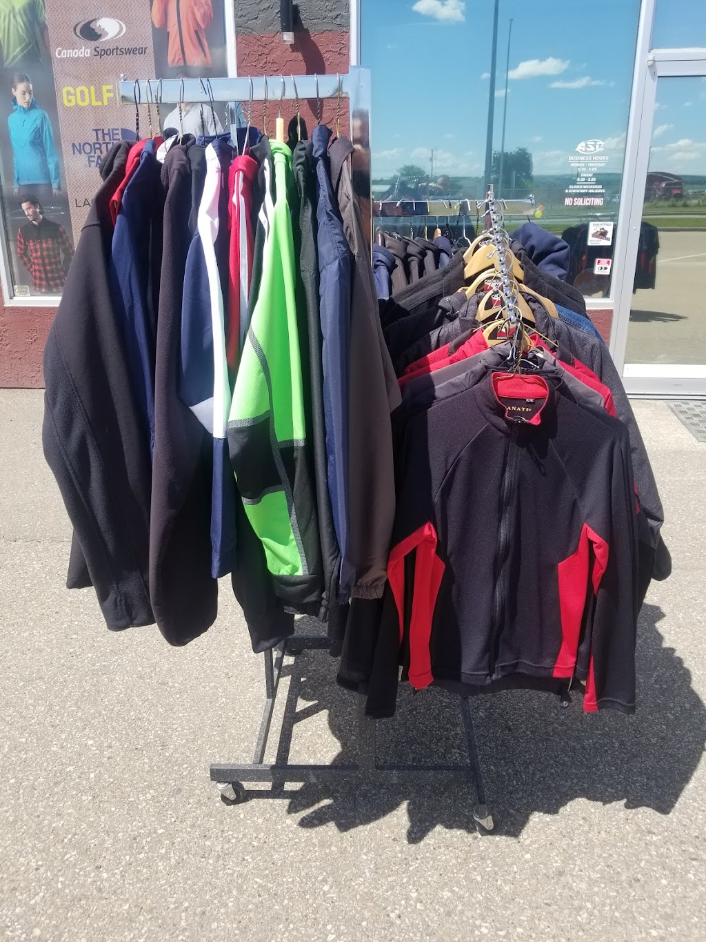 All Sports Cresting | 4718 AB-2A, Lacombe, AB T4L 1H4, Canada | Phone: (403) 782-6681