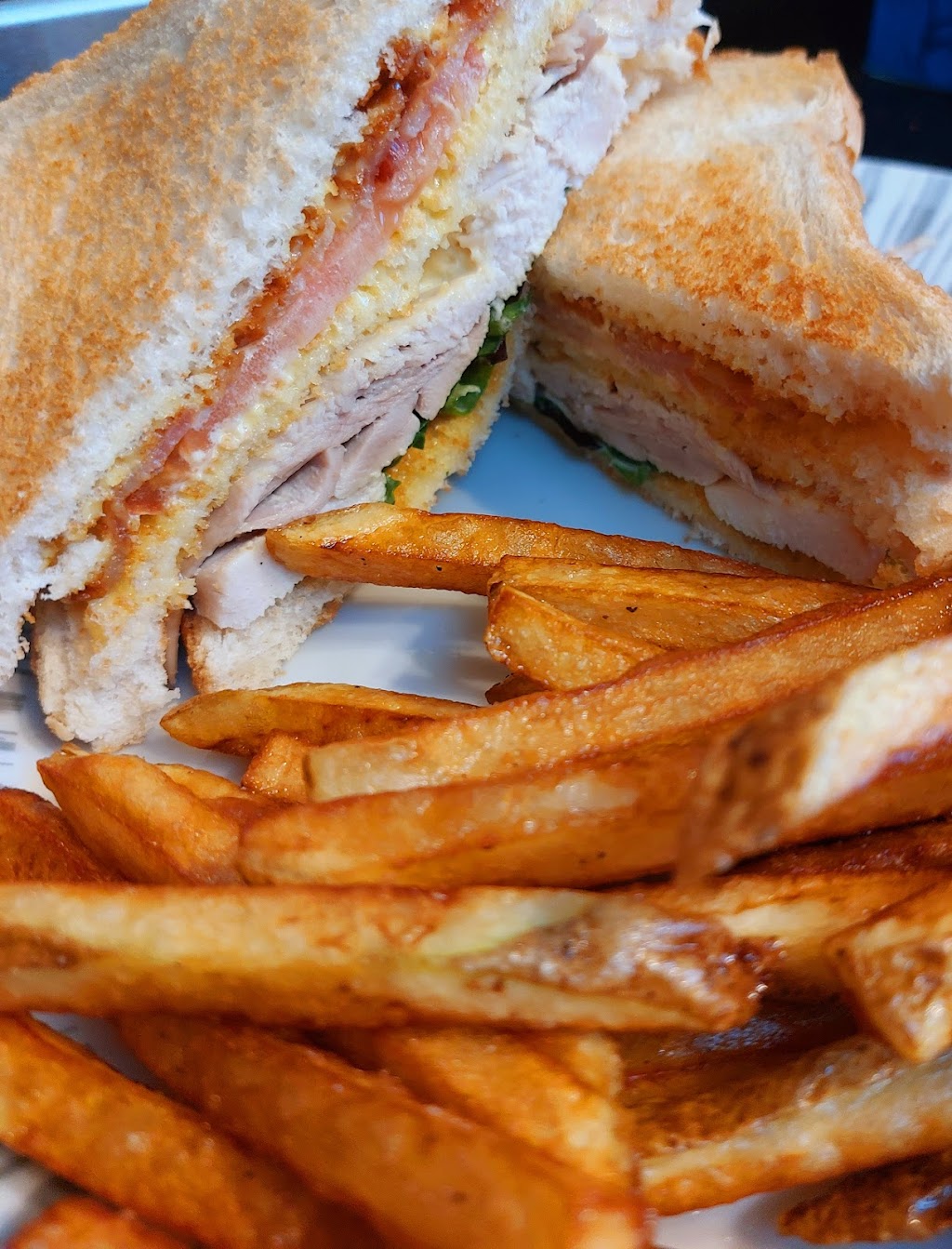 Dingers Dive | 500 Main st Down East mall, Montague, PE C0A 1R0, Canada | Phone: (902) 361-3483