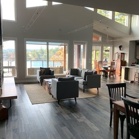 EH Premium Painters Inc. | 1586 McKibben Rd, Errington, BC V0R 1V0, Canada | Phone: (250) 954-1114