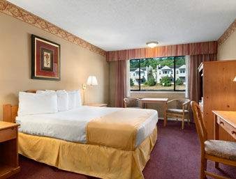 Days Inn by Wyndham Bellingham | 215 N Samish Way, Bellingham, WA 98225, USA | Phone: (360) 734-8830
