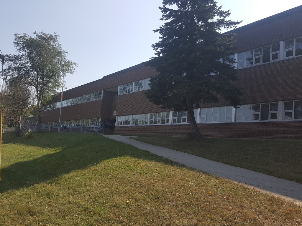 Lester B Pearson Elementary School | 7 Snowcrest Ave, North York, ON M2K 2K5, Canada | Phone: (416) 395-2656