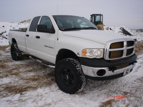 JS Autozone | 35 Reinfeld St S, Reinfeld, MB R6W 1L6, Canada | Phone: (204) 325-5926