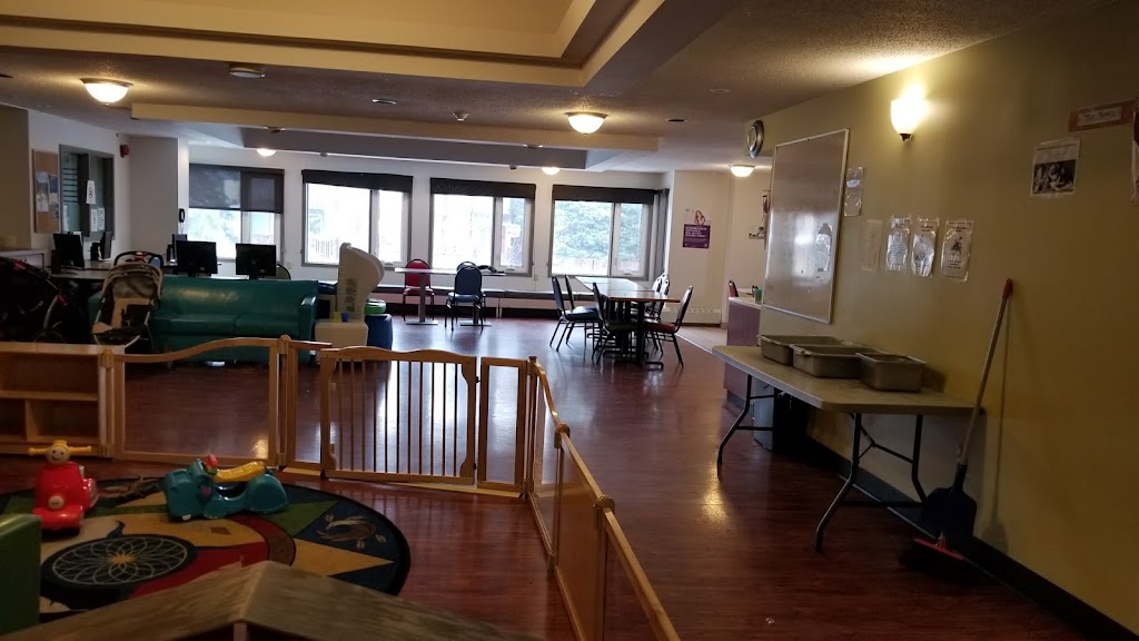 Brendas House | 1921 28 St SW, Calgary, AB T3E 2H1, Canada | Phone: (403) 242-8575
