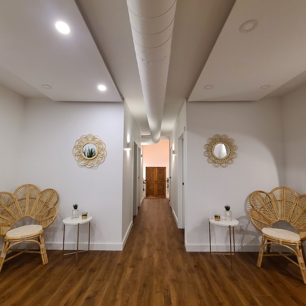 Lyfe Meditation Studio | 998 Queen St E, Toronto, ON M4M 1K1, Canada | Phone: (416) 462-0490