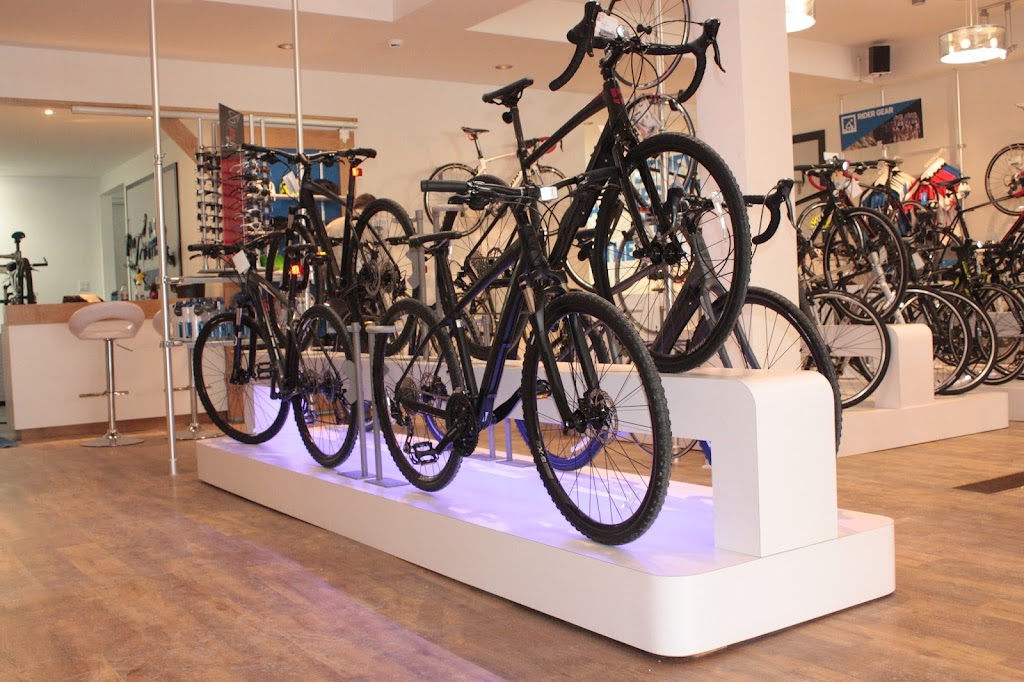 Giant Ottawa | 1162 Bank St, Ottawa, ON K1S 3X8, Canada | Phone: (613) 731-7200