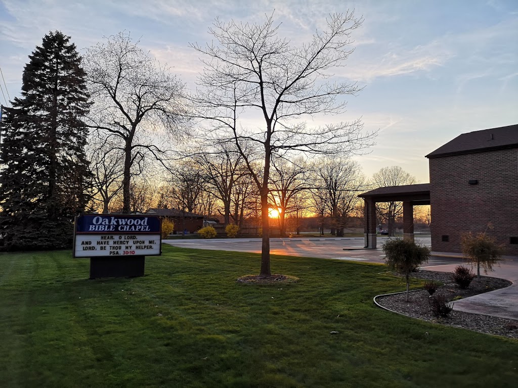 Oakwood Bible Chapel | 2514 Cabana Rd W, Windsor, ON N9G 1E5, Canada | Phone: (519) 969-5730