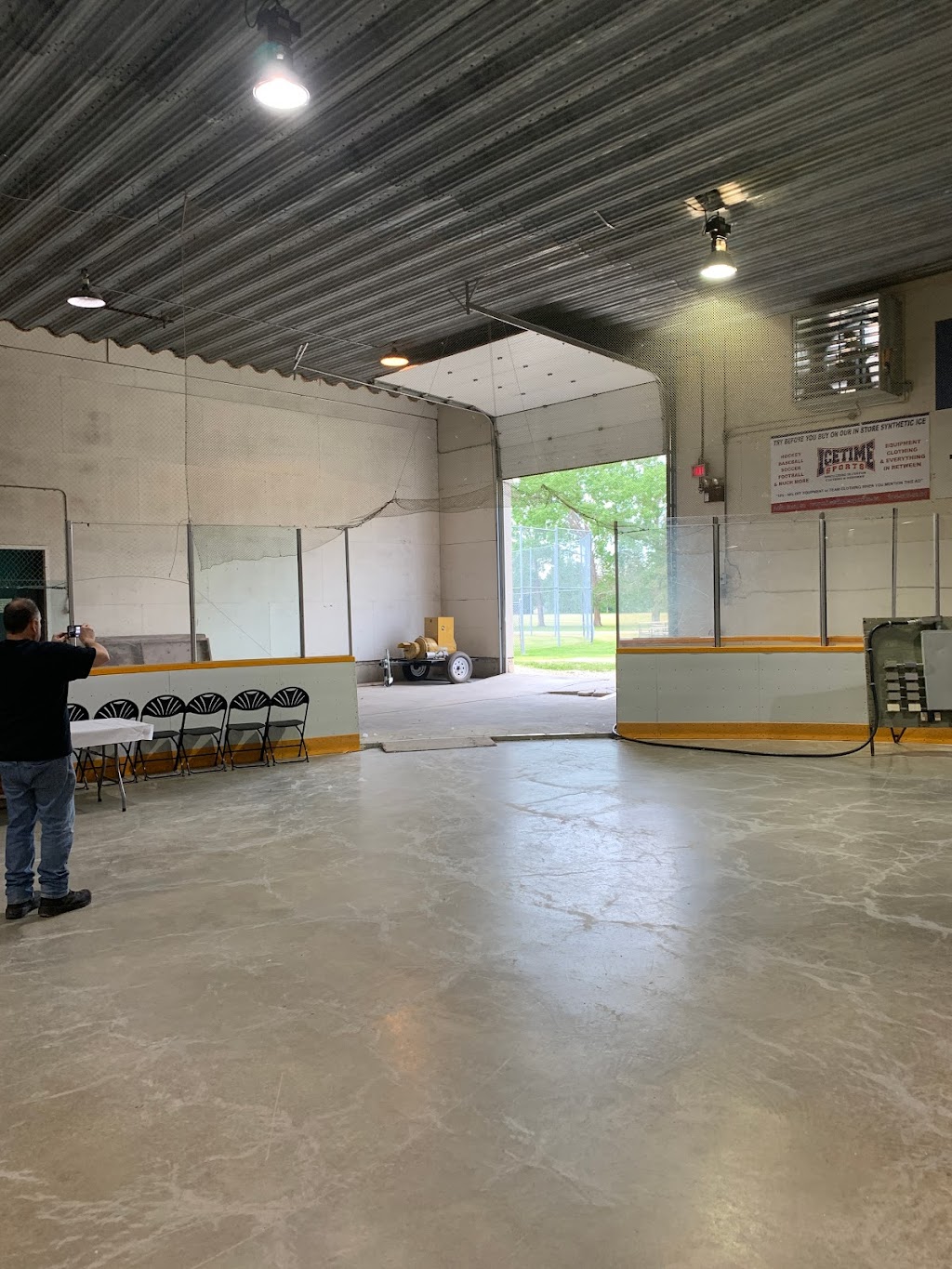 Teulon-Rockwood Arena | 28 8 Ave SE, Teulon, MB R0C 3B0, Canada | Phone: (204) 886-0505