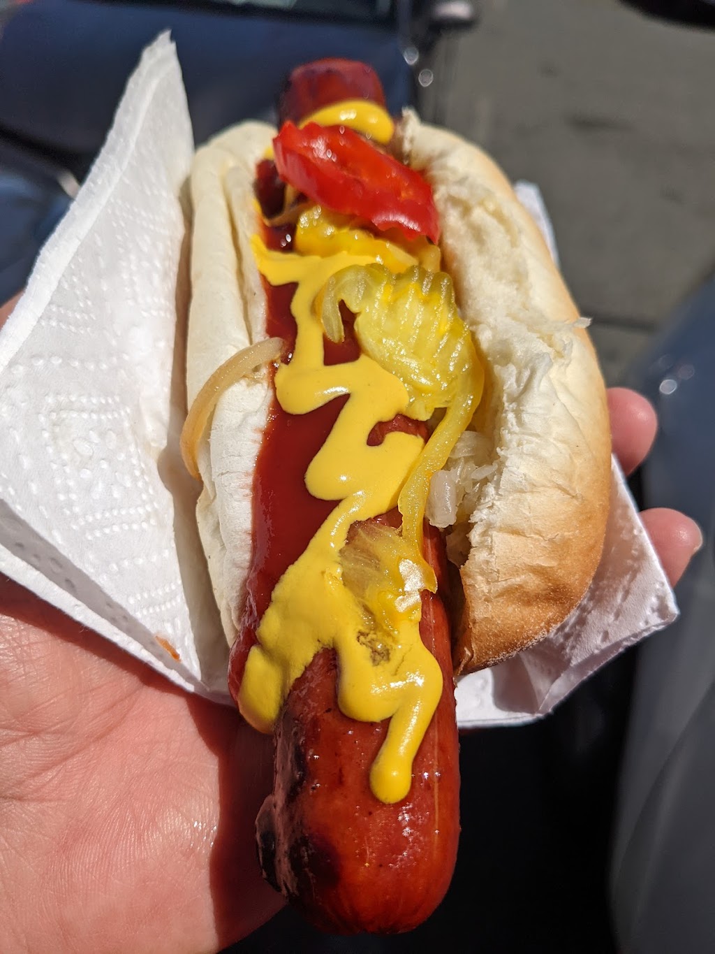 Famous Franks | 4585 Uplands Dr, Nanaimo, BC V9T 6M8, Canada | Phone: (250) 716-3331